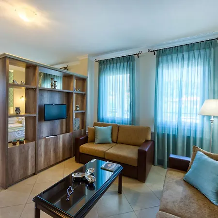 Mandani Luxury لايميناس